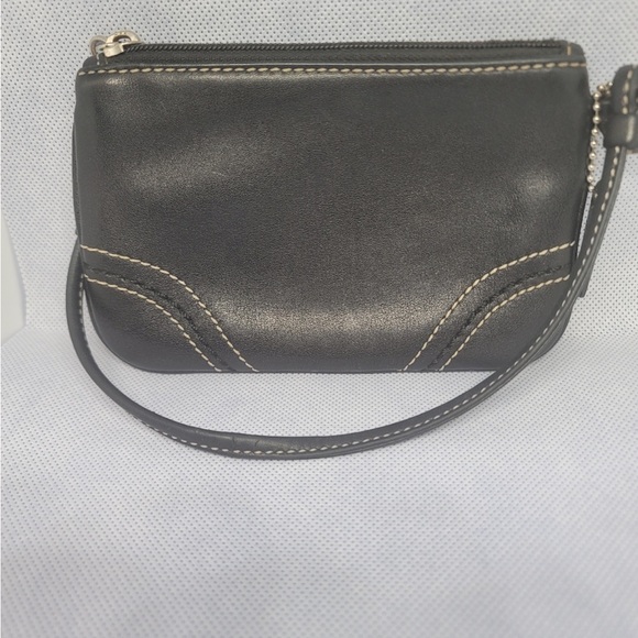 Coach Wristlet Leather - Picture 2 of 5